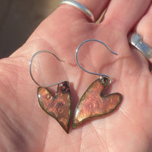 Load image into Gallery viewer, handmade stamped enamel heart earrings