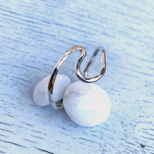 Load image into Gallery viewer, Sterling silver wave ring